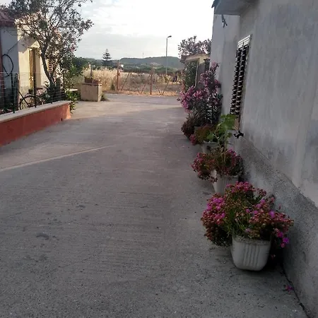 Sloneczna Calabria Ali 克罗托内